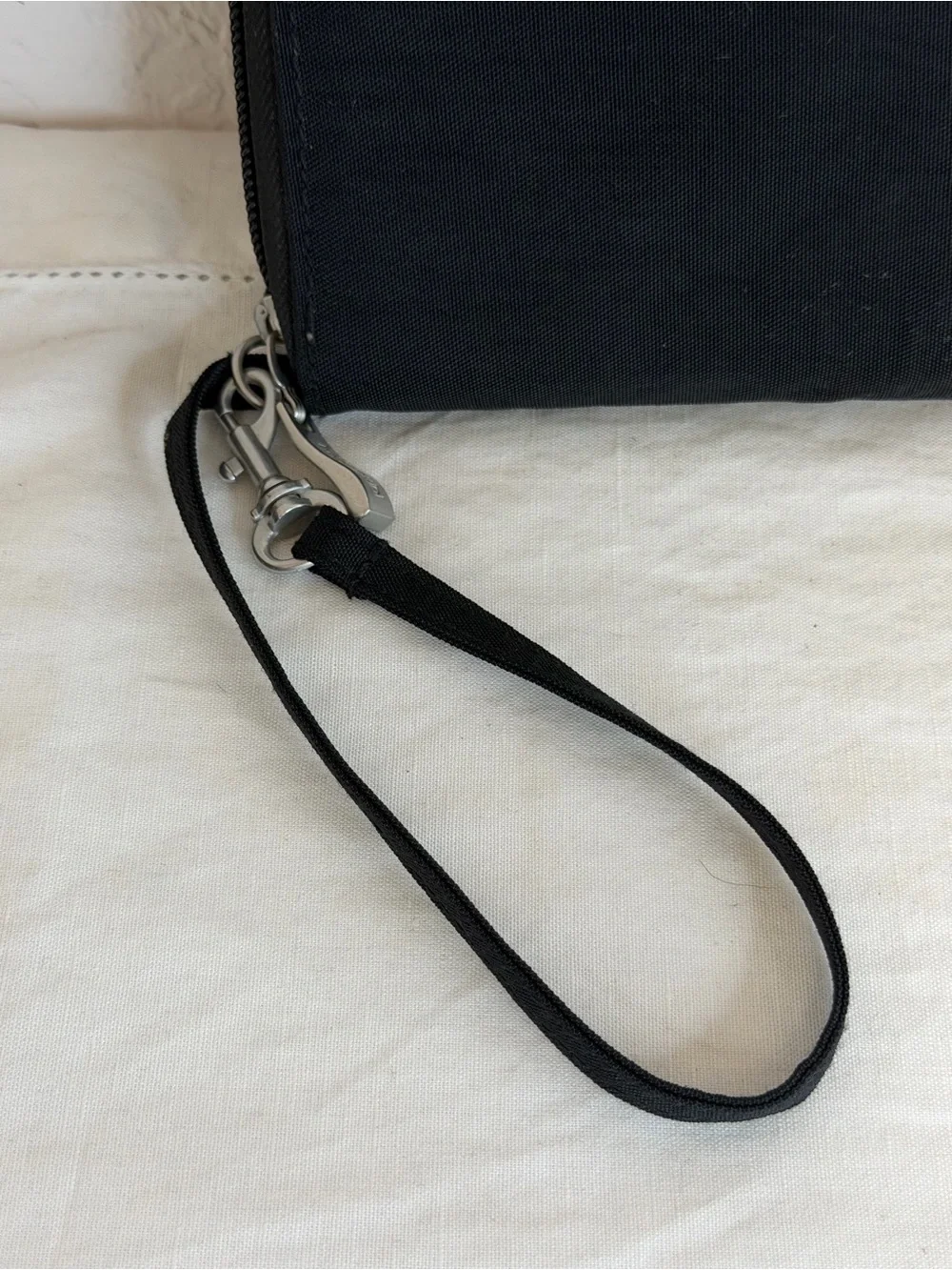 Baggallini Black Zip-Around Wristlet Wallet RFID